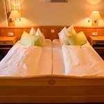 Hotel Henkenhof Willingen (Upland)