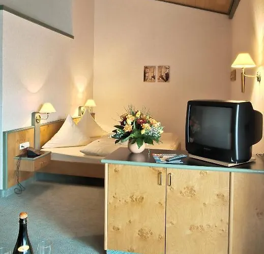 Henkenhof 3* فيلنغن